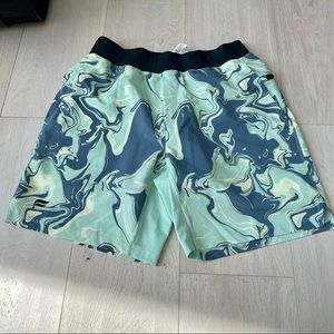 NWT Fabletics men franchise shorts S marble